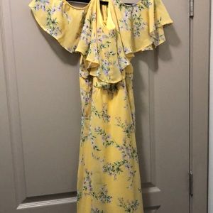 Lovely dress size 14 cold shoulder very beautiful lots o compliments